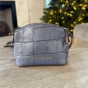 Authentic Dooney & Burke in excellent condition!